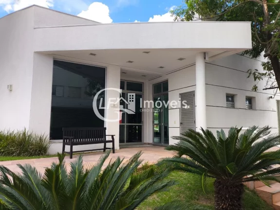 Imagem Aluguel de luxuoso apartamento de 3 quartos no Carandá Bosque, Campo Grande-MS - 3 suítes, 1 sala, 5 banheiros e 2 vagas.