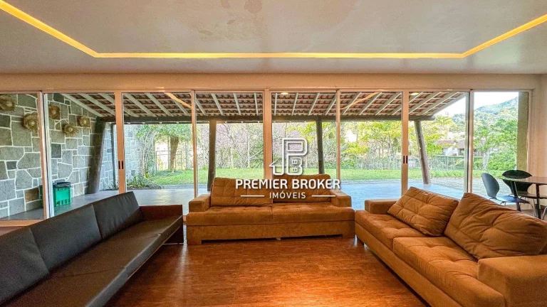 Imagem Apartamento com 3 dormitórios à venda, 124 m² por R$ 990.000,00 - Pimenteiras - Teresópolis/RJ