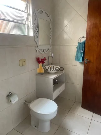 Imagem Descubra uma rara oportunidade de viver com elegância e praticidade em um sobrado moderno e bem dis...