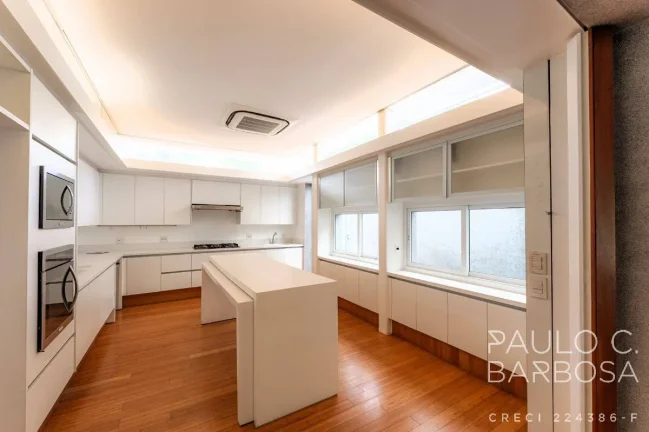 Imagem Jardim Paulista - 3 Suítes - 5 Vagas - 673 m²