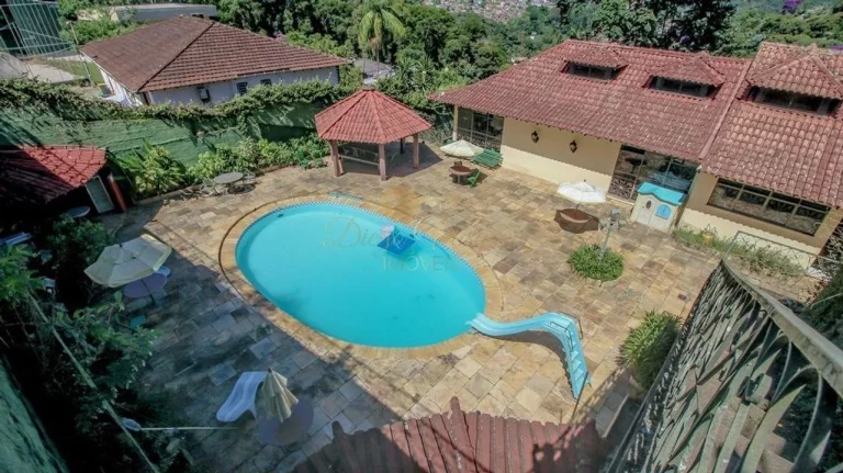 Imagem Casa para Venda em Teresópolis / RJ no bairro Quinta da Barra