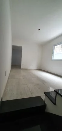 Imagem Sobrado Padrão com 128 m² com 2 Quartos sendo 2 suite e 1 vaga de garagem!