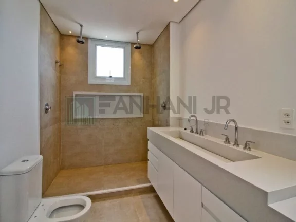 Imagem Vendo Maravilhoso apartamento totalmente reformado no coração dos Jardins !!!! Acabamentos nobres, marcenaria de primeira e com uma vista incrível. A