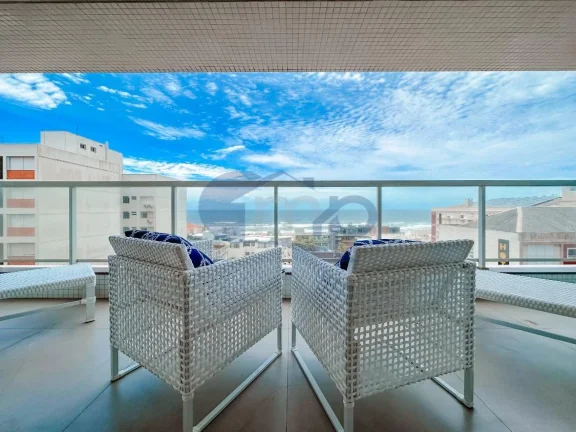 Imagem Apartamento á venda com 4 suítes no centro de Torres/RS