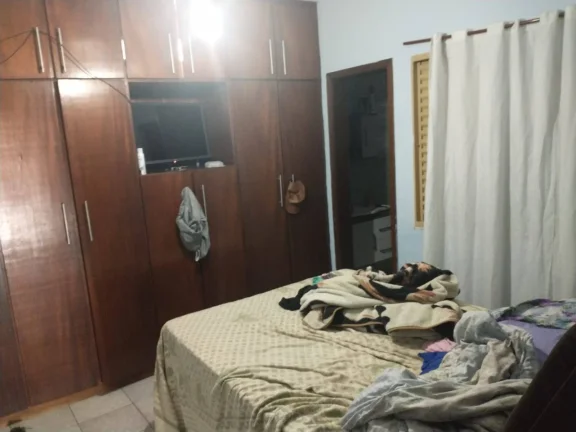 Imagem Sobrado Jardim Santa Edwiges - 140M², 5 Dorms, 1 Suíte, 4 Vagas, Varanda.