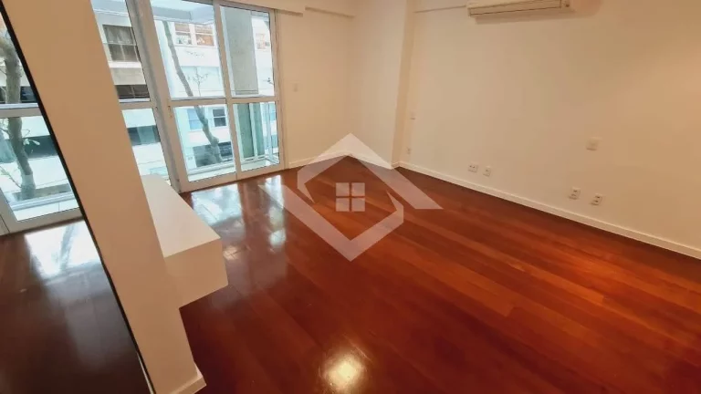 Imagem Apartamento Duplex Leblon 195m² – 3 Quartos, 2 Suítes, Quadra da Praia