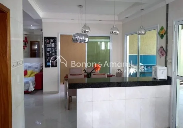 Imagem Linda casa à venda em condomínio fechado em Valinhos/SP.

Casa muito espaçosa com 260m² de área...