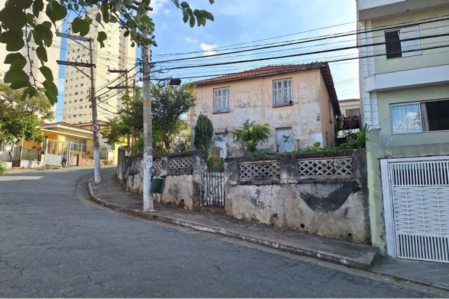Imagem Terreno de Esquina com Excelente Localização – Perfeito para Investidores ou Projeto Residencial!
