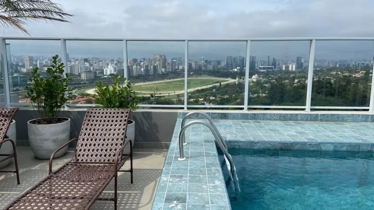 Imagem Apartamento 31 M², 1Q, 1 banheiro, 1 lavabo, ampla varanda, 1 vaga, rooftop com vista para Jockey, academia, piscina, salão de festas, lounge.