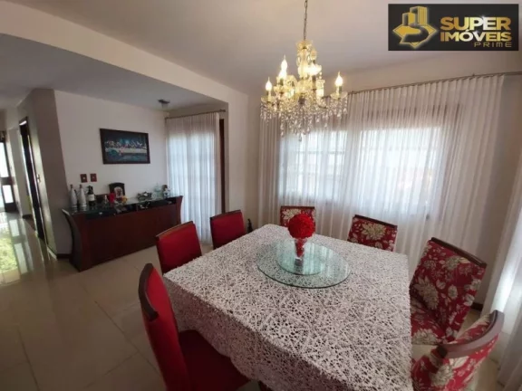 Imagem Casa Alto Padrão a Venda no bairro Centro - Pelotas, RS