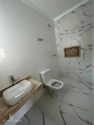 Imagem "Luxuoso Sobrado de 3 Dormitórios com Suíte Master e Acabamento Impecável na Vila Galvão, Guarulhos!"