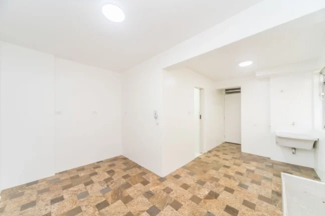 Imagem Apartamento 145M² Reformado, 3Q, 1 Suíte, 2 Banheiros, 1 Vaga, Sol da Manhã, Portaria 24h, Playground.
