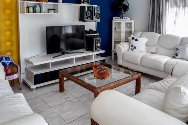 Imagem PITANGUEIRAS- COBERTURA DUPLEX PERTINHO DA PRAIA , MARAVILHOSA ÁREA DE LAZER , 02 VAGAS DEMARCADAS NO PRÉDIO.