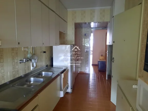 Imagem Apartamento com vista para Pitangueiras e Enseada: 3 quartos, 1 suíte, 2 salas, 3 banheiros, 1 vaga de garagem, 142m². Venha conferir!