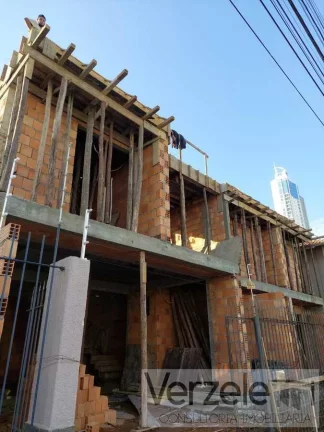 Imagem Casa / Sobrado para Venda em Balneário Camboriú / SC no bairro Centro
