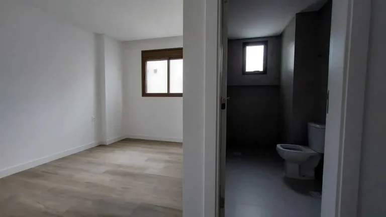 Imagem Apartamento novo de 4 suítes e 4 vagas de garagem no Centro em Balneário Camboriú