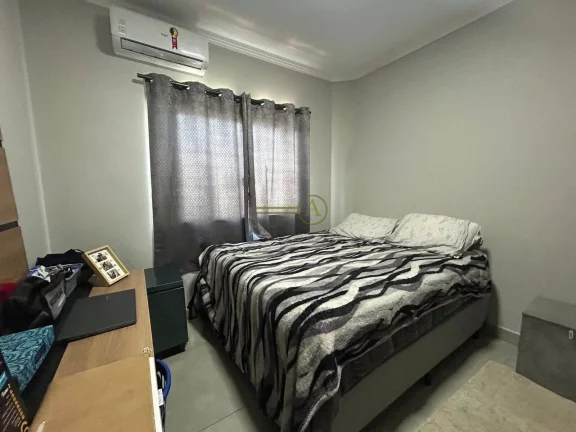 Imagem Sobrado com Localização Privilegiada no Bairro Turístico, Peruíbe