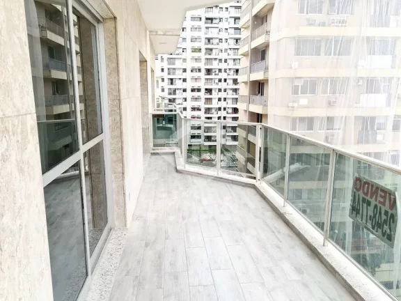Imagem Apartamento de 4 Quartos para Venda em Copacabana com 185 m²