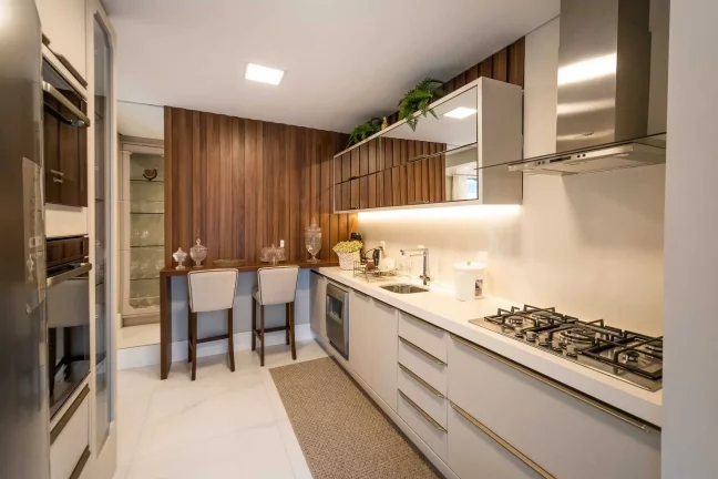 Imagem Apartamento mobiliado com 4 suítes e 3 vagas de garagem em Itapema