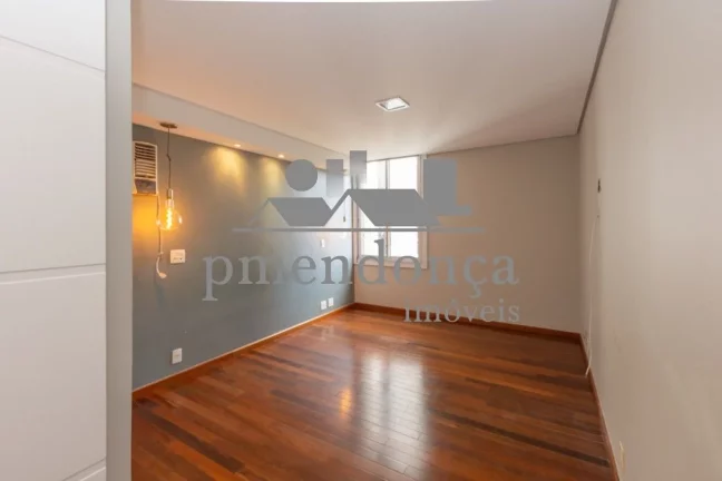 Imagem Apartamento em Perdizes com 198m², 3 quartos ( 1 su­te ) e 1 vaga.