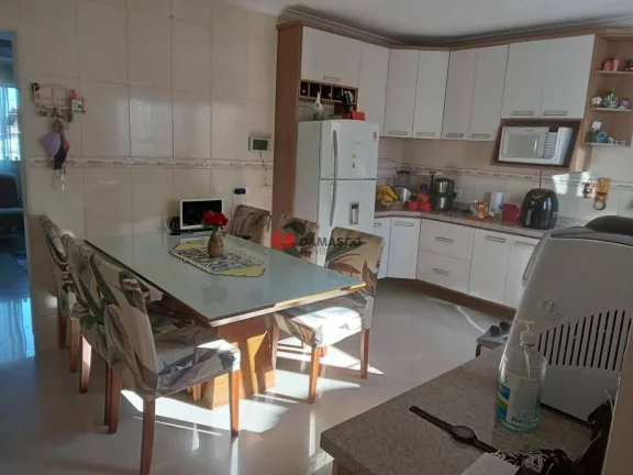 Imagem Casa à venda 3 Quartos, 1 Suite, 3 Vagas, 214M², Parque Novo Oratório, Santo André - SP
