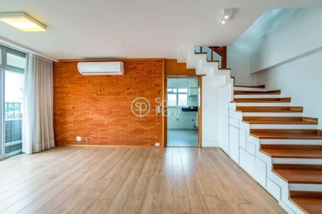 Imagem Ótima cobertura em Perdizes com 237m² divididos em dois pavimentos. No primeiro piso temos um óti...