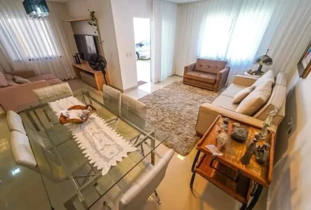 Imagem Casa a venda na Cidade dos Funcionários