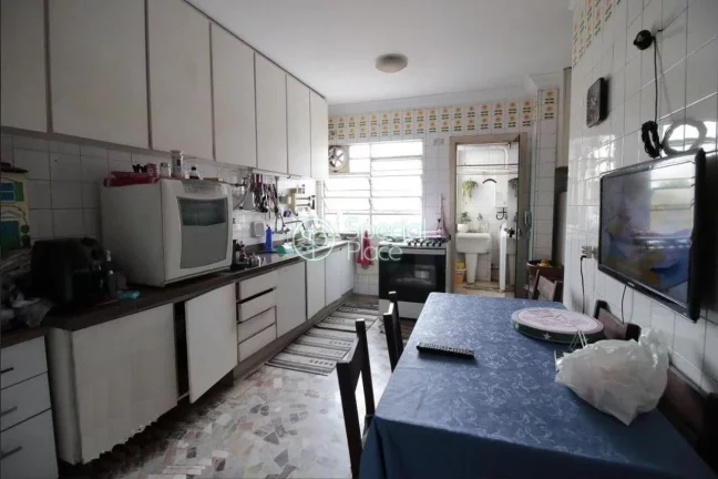 Imagem Apartamento amplo com 150m2 de área privativa, 3 dormitórios ( 1 suíte ) e 2 vagas na garagem. Ex...