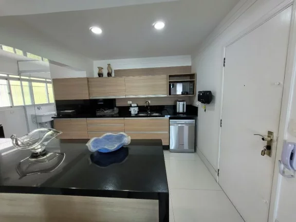 Imagem PITANGUEIRAS - FRENTE AO MAR, BELÍSSIMA VISTA DA PRAIA, LINDO APTO TOTALMENTE REFORMADO E DECORADO, 168 M² ÚTEIS, 02 VAGAS DE GARAGEM, LAZER.