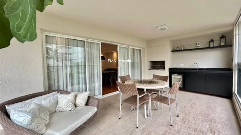 Imagem Imperdível oportunidade: Apartamento de luxo com 3 quartos e 3 suítes em Moema, São Paulo - 210m² e 3 vagas de garagem!