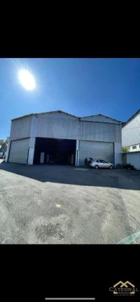 Imagem Galpão para locação no Condomínio dos Cristais, Bairro Gleba. Franco da Rocha/SP. Com 1000m2 de área fabril, mais 200m2 de escritório