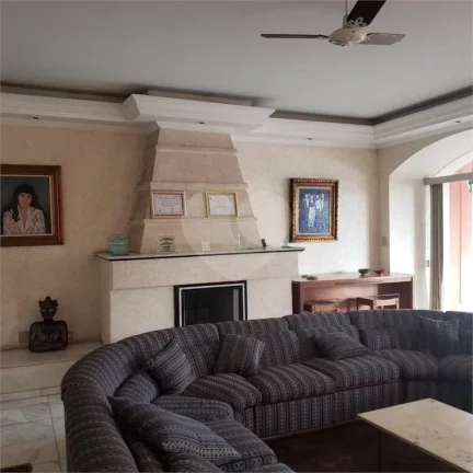 Imagem Casa à venda com 6 quartos, sendo 4 suítes, em Vila Sônia, São Paulo - SP