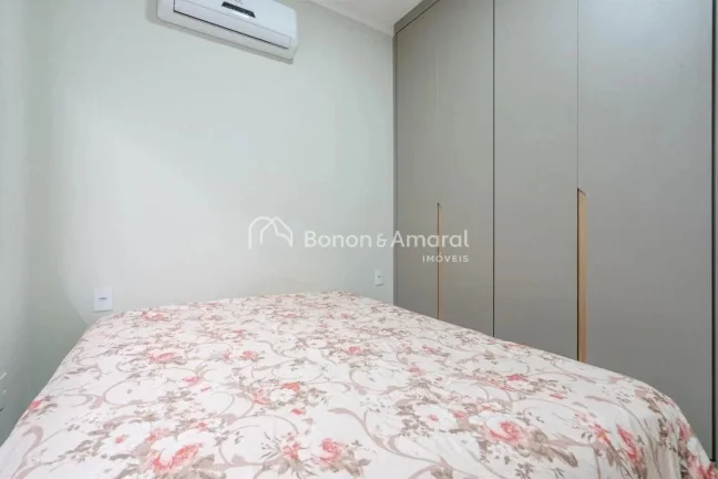 Imagem Belíssima casa térrea com 2 anos de construção no Condomínio Terras do Fontanário, Paulínia.
...
