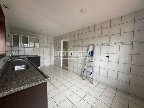 Imagem Casa à venda no Conjunto Residencial Antares, com 300m² de terreno, 89,30m² de área construída, 3 dormitórios, suíte, quintal grande e vaga para 3 carros!