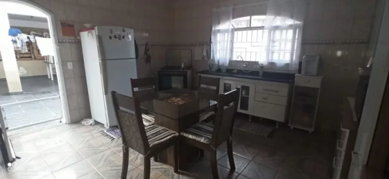 Imagem Sobrado com 4 dormitórios à venda, 245 m² por R$ 1.200.000,00 - Jardim Medina - Poá/SP