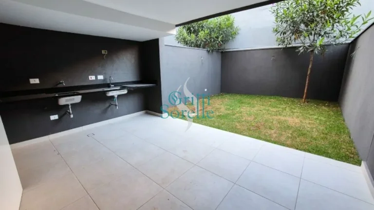 Imagem Casa/Sobrado Triplex à Venda em Campo Belo - São Paulo/SP.