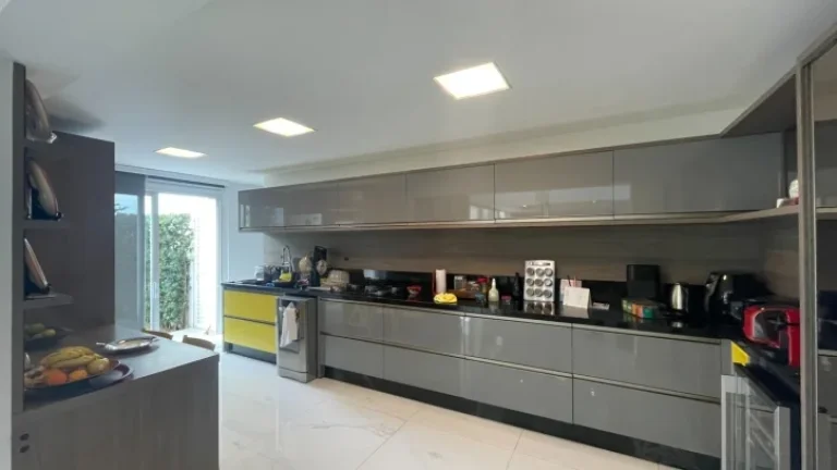 Imagem Apartamento Duplex com 4 dormitórios à venda, 240 m² - Canasvieiras - Florianópolis/SC