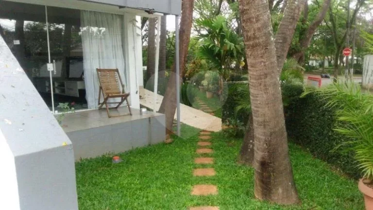 Imagem Sobrado à venda com 5 quartos, sendo 2 suítes, em Butantã, São Paulo - SP