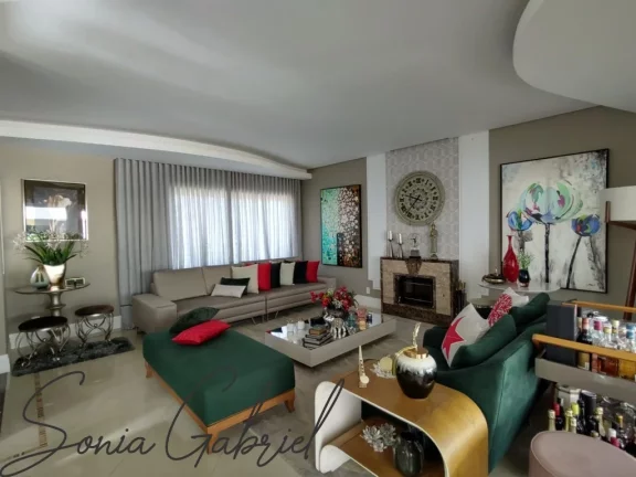 Imagem Luxuosa casa em condomínio à venda em Condomínio Terras de Vinhedo, Vinhedo-SP: 4 quartos, 4 suítes, 3 salas, 6 banheiros, 4 vagas de garagem, 560m². Imagem Luxuosa casa em condomínio à venda em Condomínio Terras de Vinhedo, Vinhedo-SP: 4 quartos, 4 suítes, 3 salas, 6 banheiros, 4 vagas de garagem, 560m².