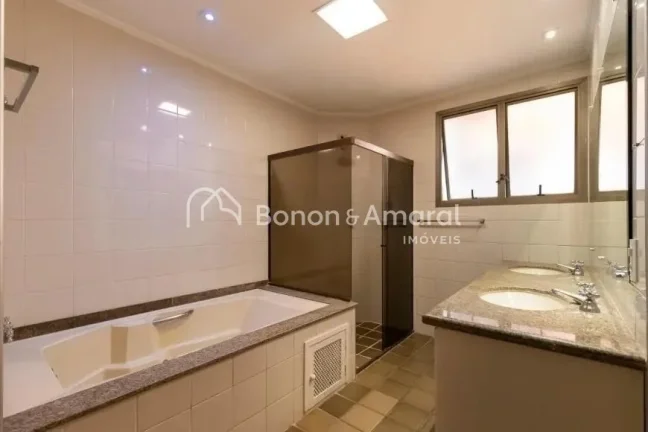 Imagem Viva com conforto, espaço e praticidade em um dos bairros mais valorizados da cidade!
Este amplo ap...