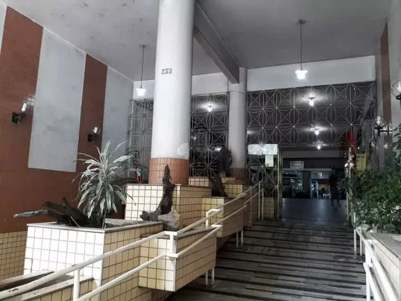 Imagem 85M + DIVIDIDO EM 4 AMBIENTES
