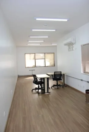 Imagem Sobrado Comercial para Alugar com 280m², 3 dormitórios, 1 suíte, 1 sala e 2 vagas!!!