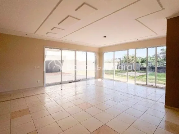 Imagem Sofisticada casa à venda no Alphaville Campinas. A residência possui uma área construída de 460 ...