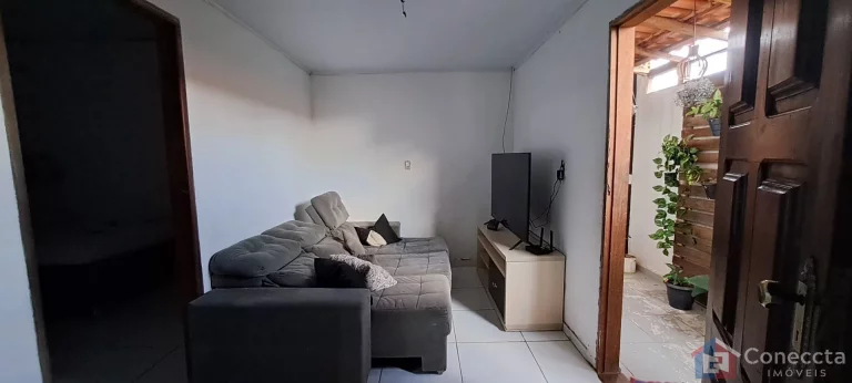 Imagem Casa à Venda no Jardim Esperança em Patos de Minas – 3 Quartos, Suíte e Área Gourmet