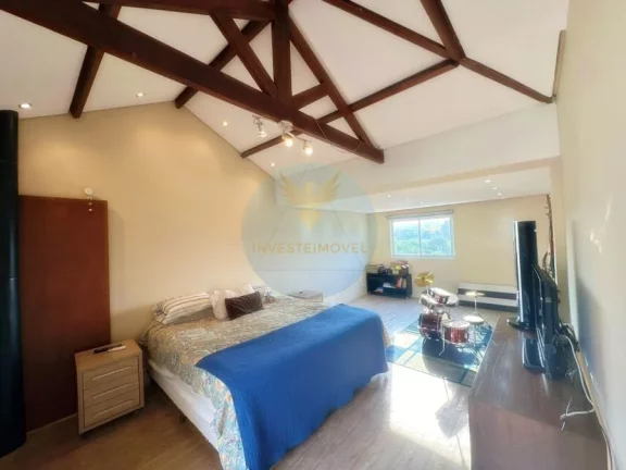 Imagem Casa triplex com quintal e suíte master  Granja Viana