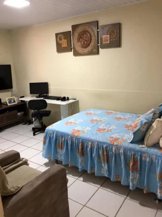 Imagem Imóvel à venda em Jabotiana: Casa de rua com 3 quartos, suíte e 3 vagas de garagem!