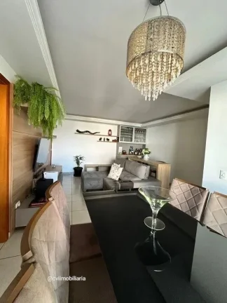 Imagem Amplo e iluminado apartamento com vista frontal para rua e piscina, que conta com sala de estar, sal...