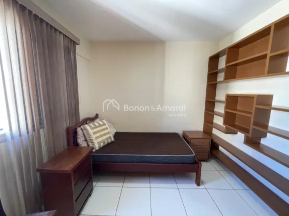 Imagem Este apartamento no Edifício Cambará destaca-se pela excelente localização na Rua Tiradentes, of...