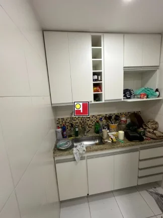 Imagem Vendo 2Q + depd, Estr Pau Ferro, alto, sol nascente, vista panorâmica, repleto armários, portaria 24 h, churrasq, salão festas, 1 vg,escolas proximas