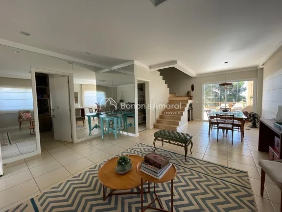 Imagem Encantadora residência em condomínio fechado, com projeto moderno e ambientes integrados que propo...